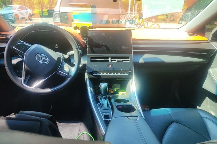 Used Toyota Avalon 2022 2.0L Luxury Edition Center Console