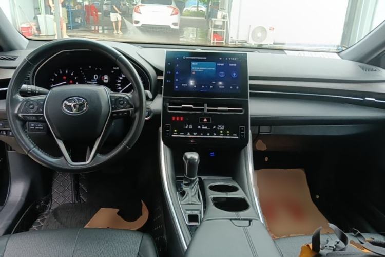 Used Toyota Avalon 2022 2.0L Luxury Edition Center Console