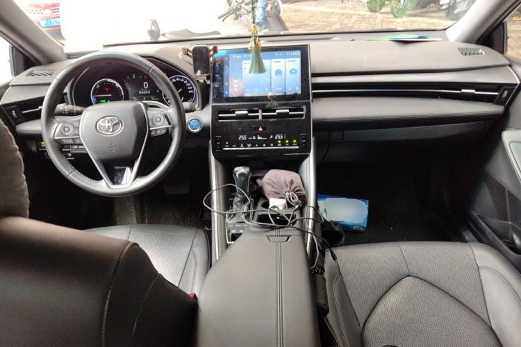 Used Toyota Avalon 2022 Dual-Engine 2.5L Luxury Edition Center Console
