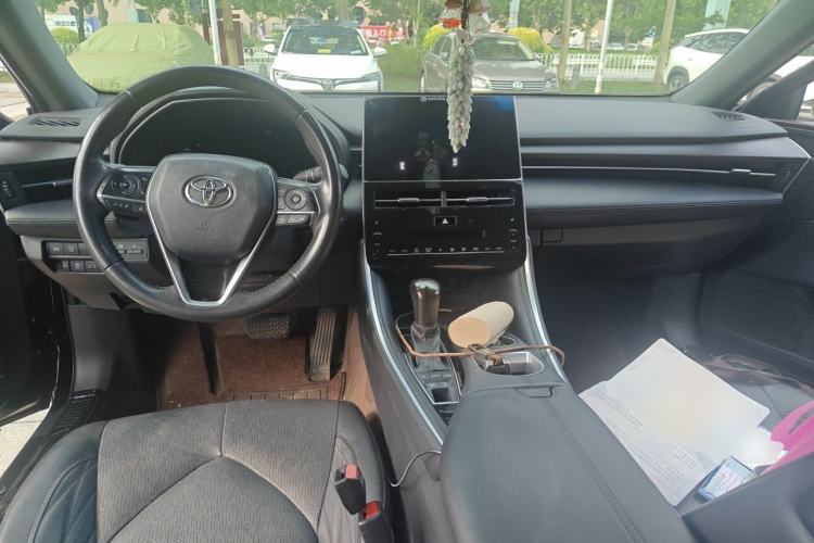 Used Toyota Avalon 2022 2.5L Touring Premium Edition Center Console