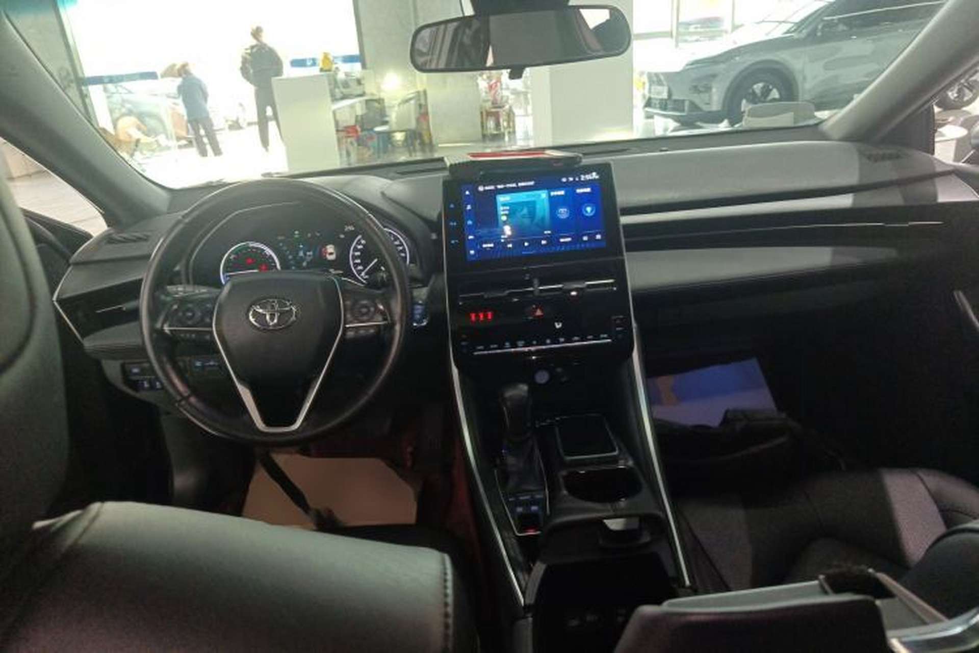 Used Toyota Avalon 2022 Dual-Engine 2.5L Luxury Edition Center Console
