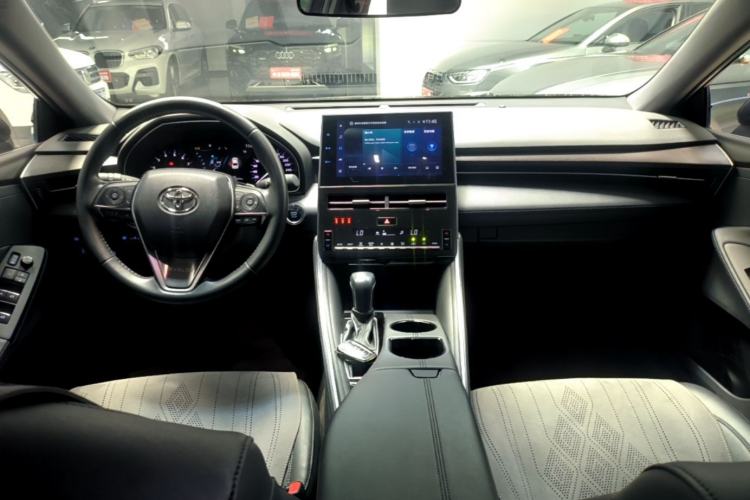 Used Toyota Avalon 2022 2.5L Luxury Edition Center Console