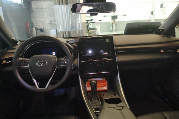 Used Toyota Avalon 2022 2.0L Ambition Edition Center Console