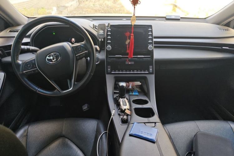 Used Toyota Avalon 2022 2.5L Luxury Edition Center Console