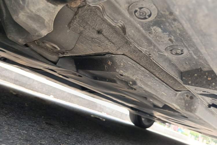 Used Toyota Avalon 2022 2.0L XLE Premium Edition Chassis Front Left
