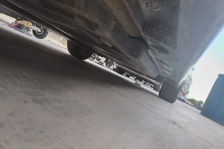 Used Toyota Avalon 2022 2.5L Luxury Edition Chassis Front Left