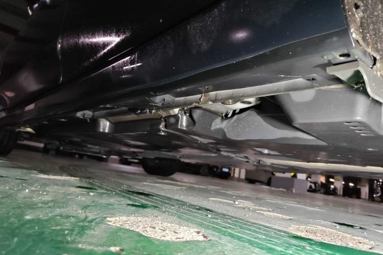 Used Toyota Avalon 2022 2.5L Luxury Edition Chassis Rear Left