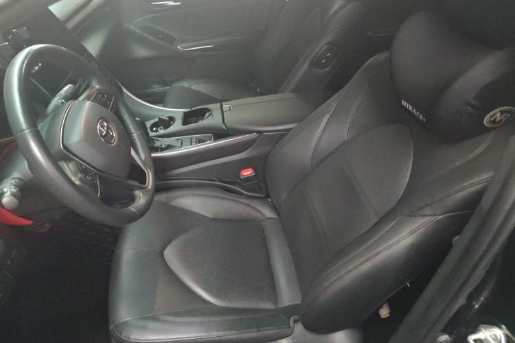 Used Toyota Avalon 2022 2.0L Luxury Edition Driver Seat