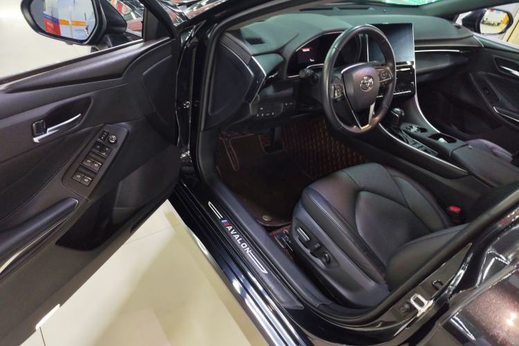 Used Toyota Avalon 2022 2.5L Luxury Edition Driver Seat