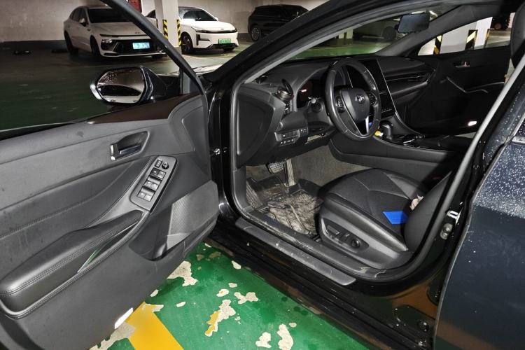 Used Toyota Avalon 2022 2.5L Luxury Edition Driver Seat