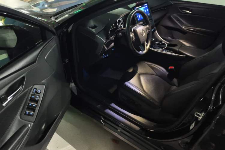 Used Toyota Avalon 2022 Dual-Engine 2.5L Luxury Edition Driver Seat