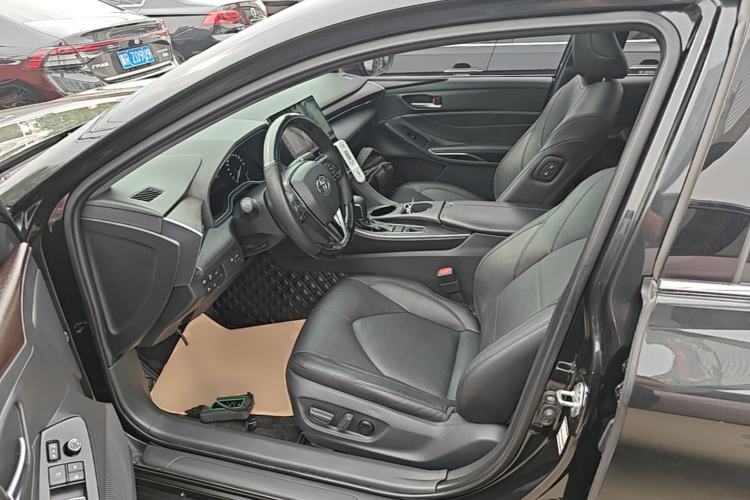 Used Toyota Avalon 2022 2.0L Luxury Edition Driver Seat