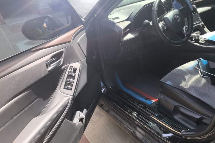 Used Toyota Avalon 2022 2.0L Ambition Edition Driver Seat