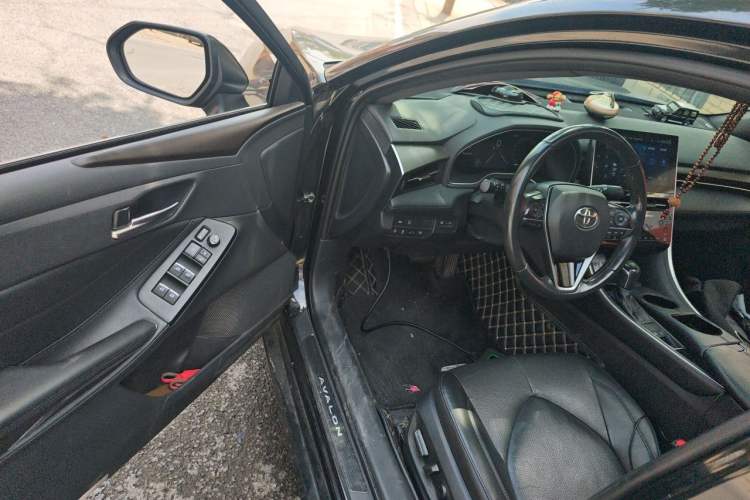 Used Toyota Avalon 2022 2.0L XLE Premium Edition Driver Seat