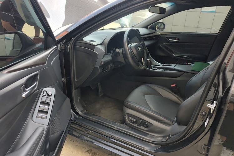 Used Toyota Avalon 2022 2.0L Luxury Edition Driver Seat