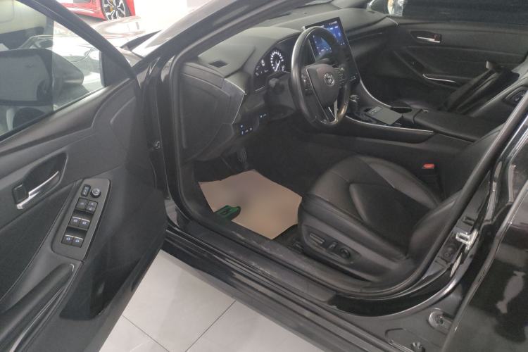 Used Toyota Avalon 2022 2.0L Luxury Edition Driver Seat