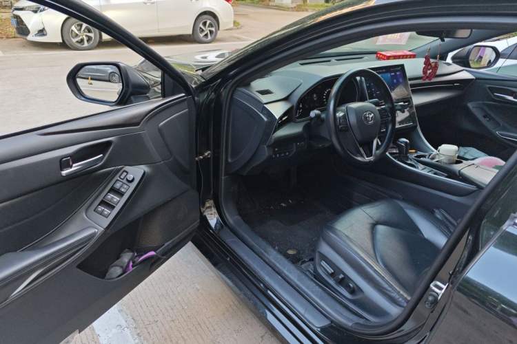 Used Toyota Avalon 2022 2.0L Luxury Edition Driver Seat