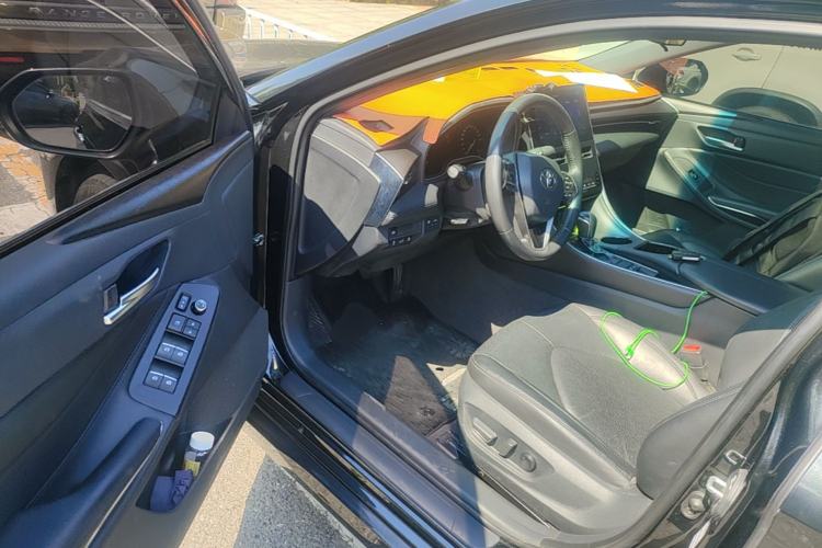 Used Toyota Avalon 2022 2.0L Luxury Edition Driver Seat