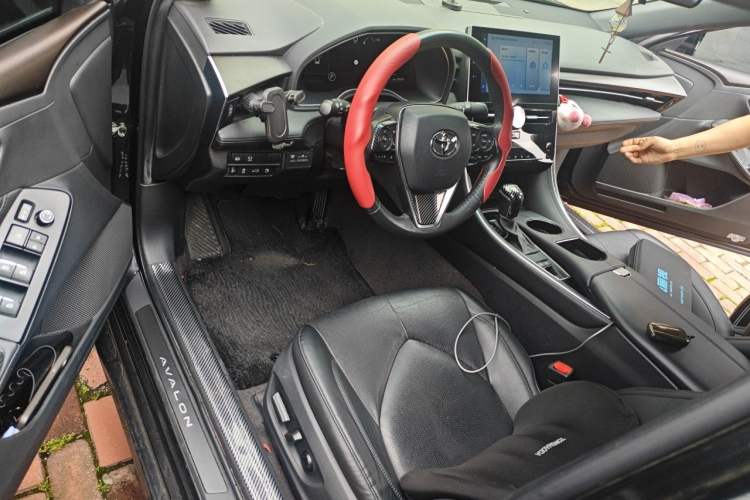 Used Toyota Avalon 2022 2.0L XLE Premium Edition Driver Seat