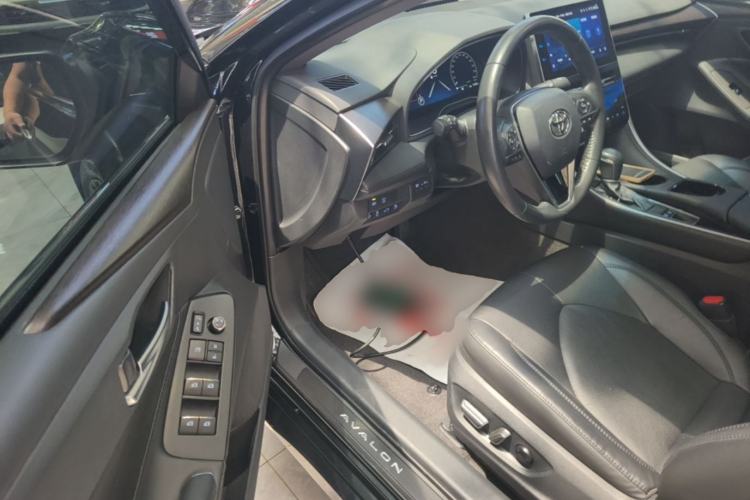 Used Toyota Avalon 2022 2.0L XLE Premium Edition Driver Seat