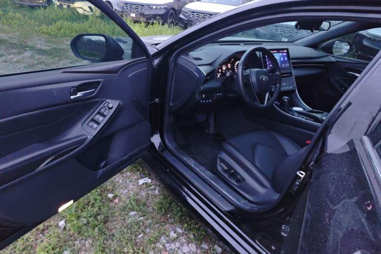 Used Toyota Avalon 2022 2.0L Luxury Edition Driver Seat