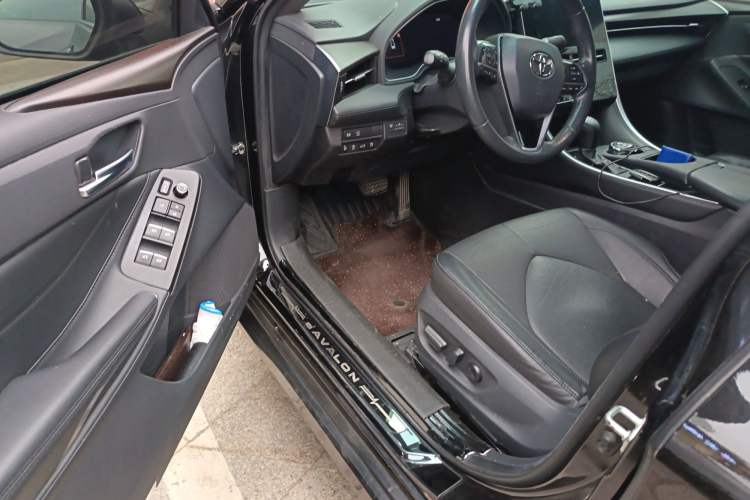 Used Toyota Avalon 2022 2.0L XLE Premium Edition Driver Seat
