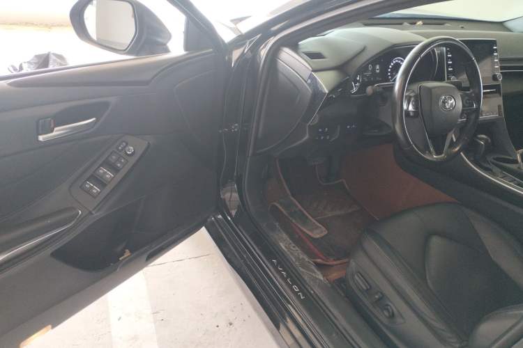 Used Toyota Avalon 2022 2.0L XLE Premium Edition Driver Seat