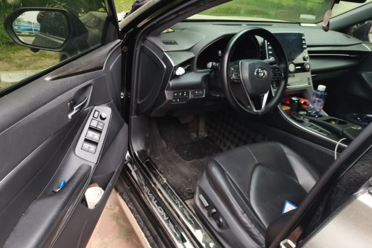 Used Toyota Avalon 2022 2.0L Luxury Edition Driver Seat