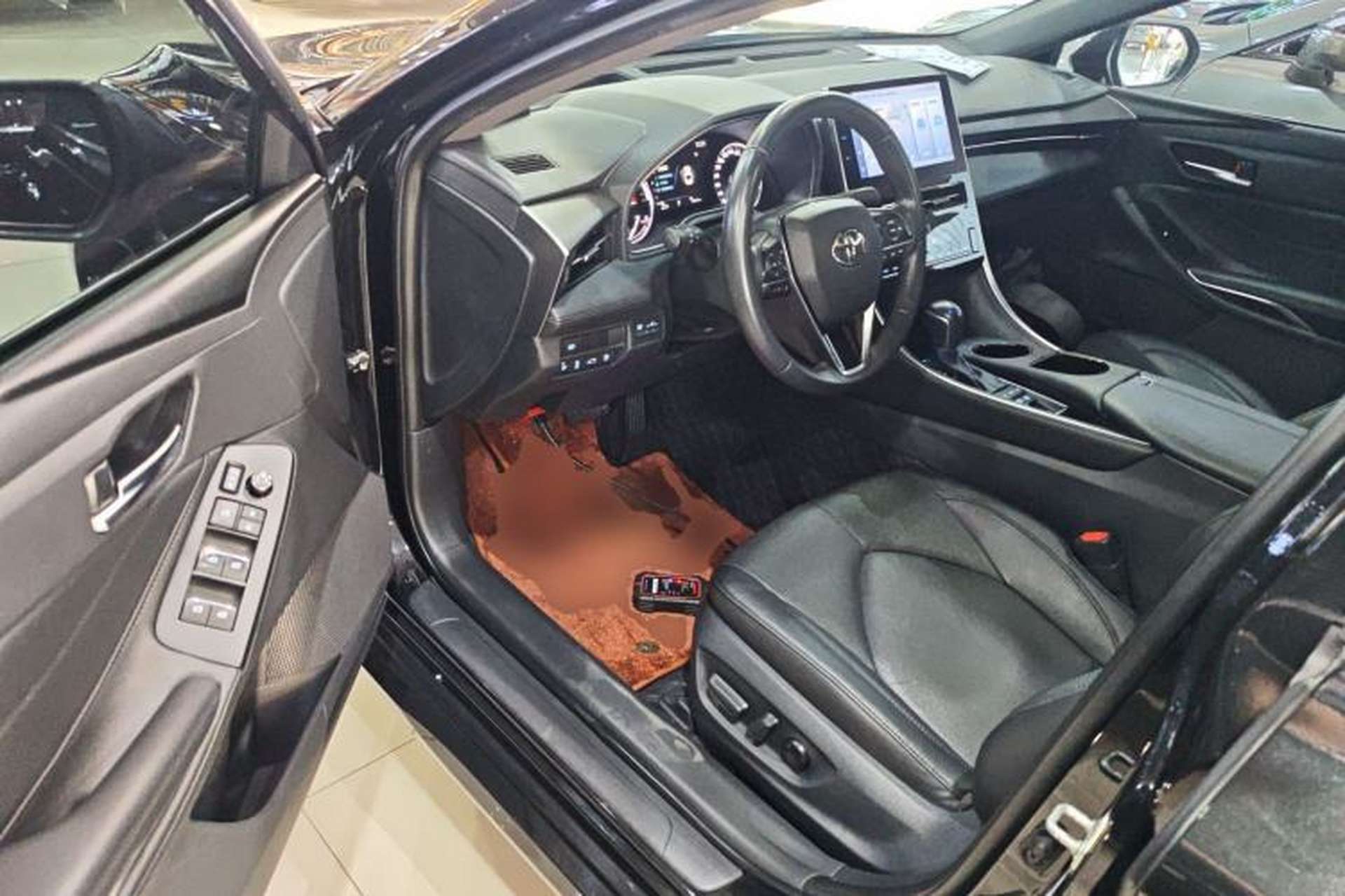 Used Toyota Avalon 2022 Dual-Engine 2.5L Luxury Edition Driver Seat