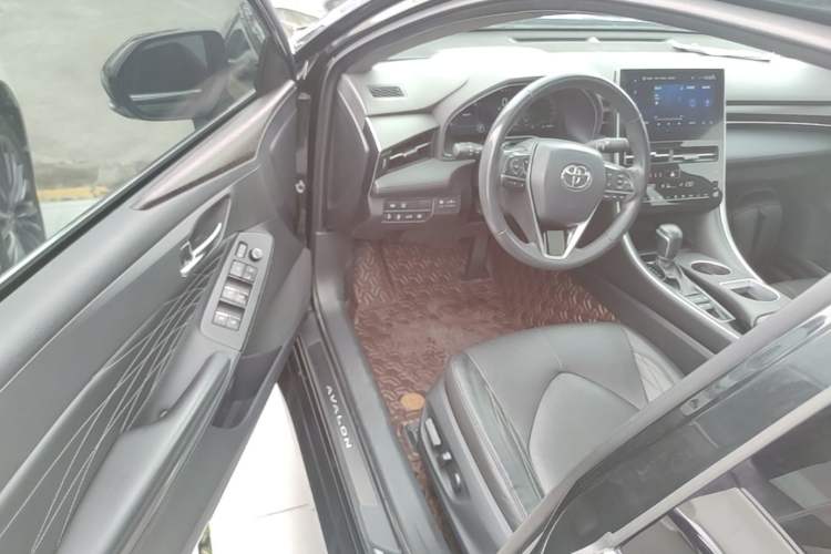 Used Toyota Avalon 2022 2.5L Touring Premium Edition Driver Seat