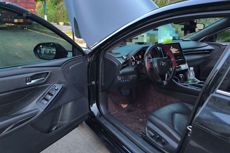 Used Toyota Avalon 2022 Dual-Engine 2.5L Luxury Edition Driver Seat