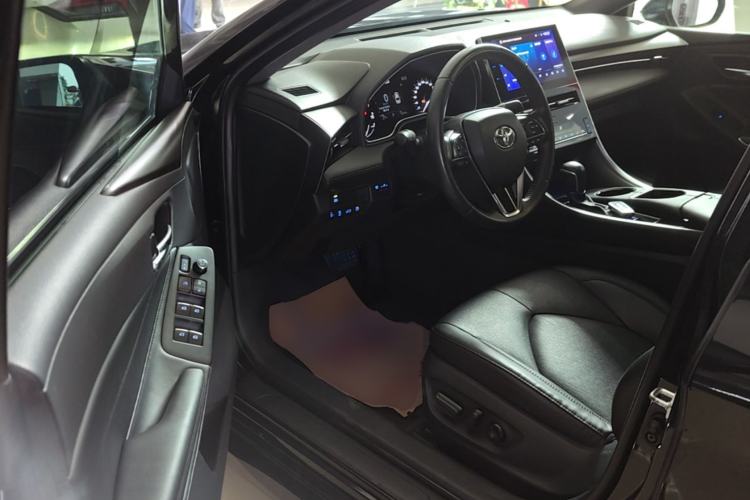 Used Toyota Avalon 2022 2.0L Luxury Edition Driver Seat
