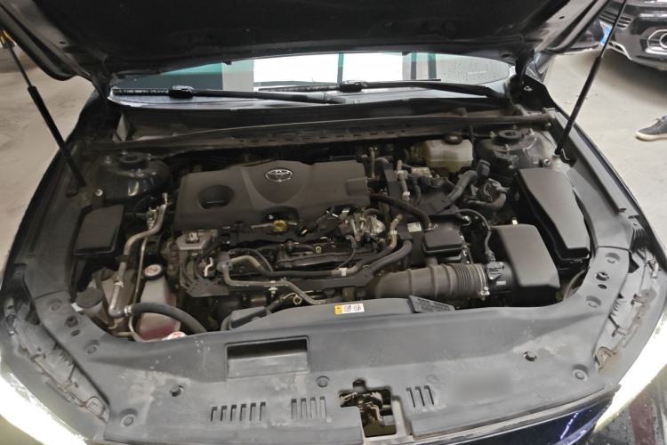 Used Toyota Avalon 2022 Dual-Engine 2.5L XLE Premium Edition Engine Bay