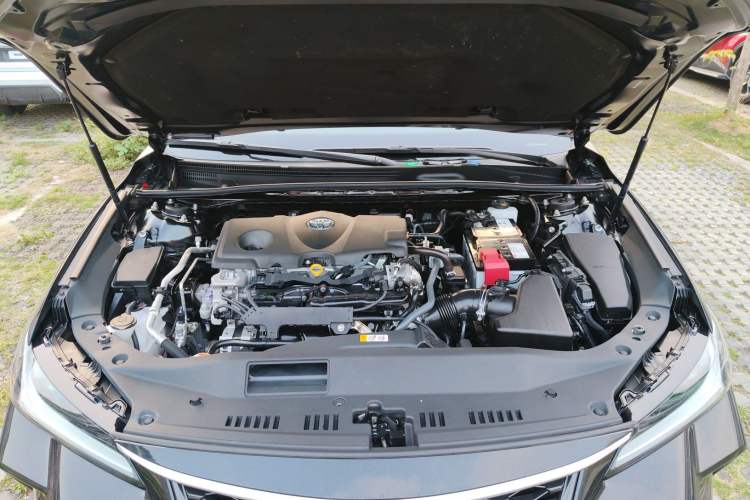 Used Toyota Avalon 2022 2.5L Luxury Edition Engine Bay