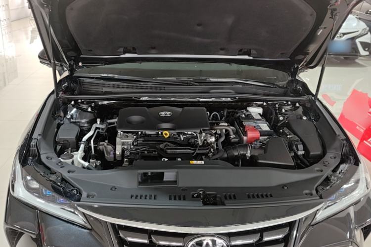 Used Toyota Avalon 2022 2.0L XLE Premium Edition Engine Bay