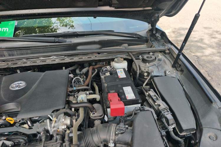 Used Toyota Avalon 2022 2.0L XLE Premium Edition Engine Bay Left