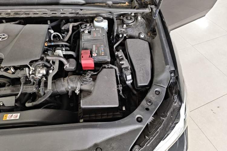 Used Toyota Avalon 2022 2.0L XLE Premium Edition Engine Bay Left