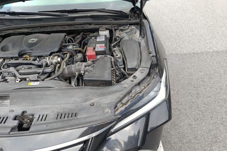 Used Toyota Avalon 2022 2.0L XLE Premium Edition Engine Bay Left