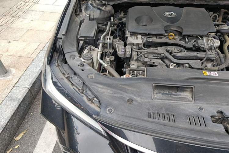 Used Toyota Avalon 2022 2.0L XLE Premium Edition Engine Bay Right