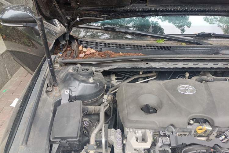 Used Toyota Avalon 2022 2.5L Luxury Edition Engine Bay Right