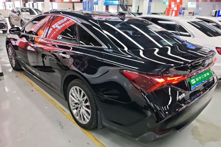 Used Toyota Avalon 2022 Dual-Engine 2.5L XLE Premium Edition Exterior 2