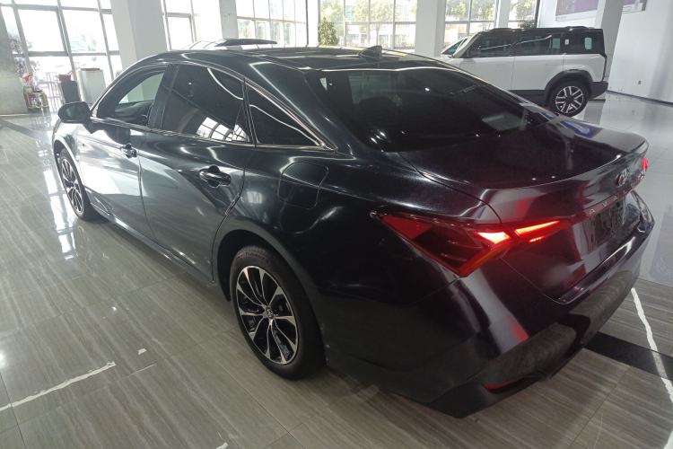 Used Toyota Avalon 2022 Dual-Engine 2.5L Luxury Edition Exterior 2