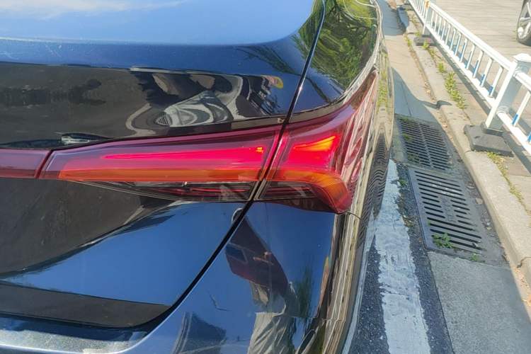 Used Toyota Avalon 2022 2.0L Luxury Edition Exterior 3