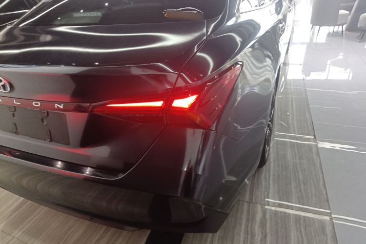 Used Toyota Avalon 2022 Dual-Engine 2.5L Luxury Edition Exterior 3