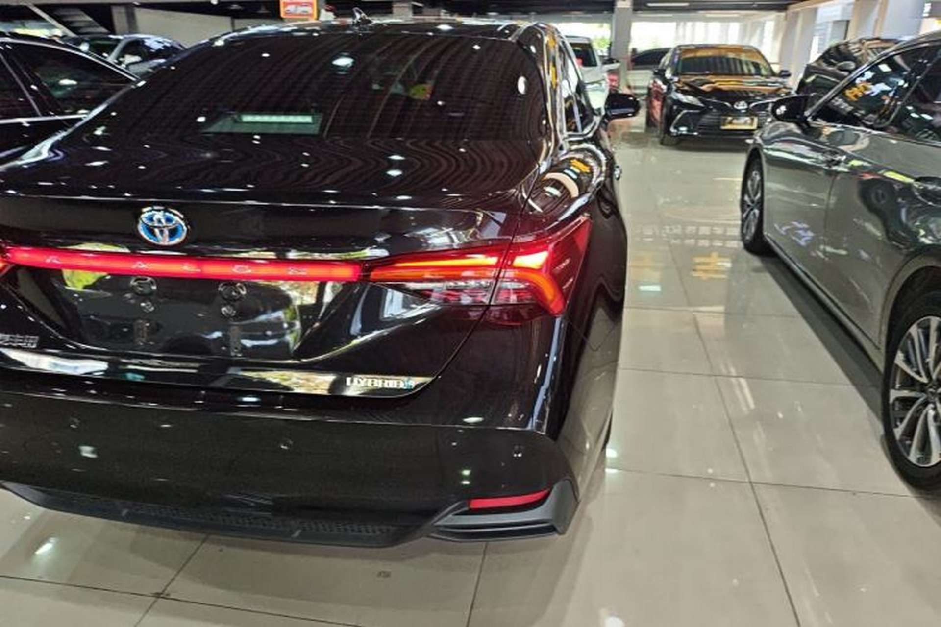 Used Toyota Avalon 2022 Dual-Engine 2.5L Luxury Edition Exterior 3
