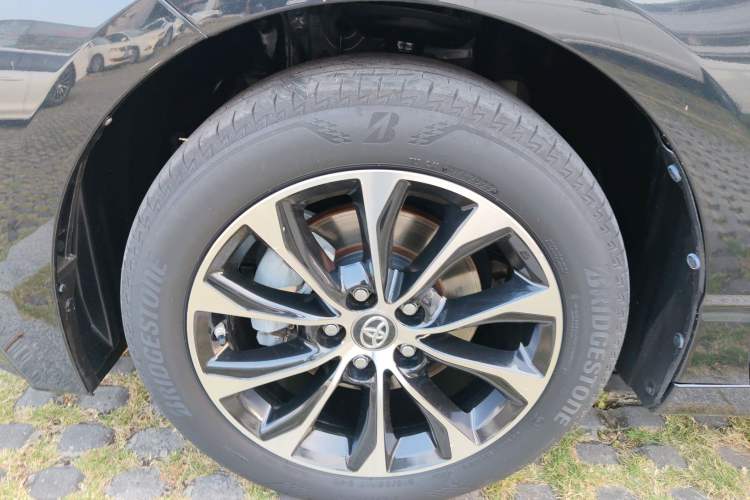 Used Toyota Avalon 2022 2.5L Luxury Edition Exterior 4