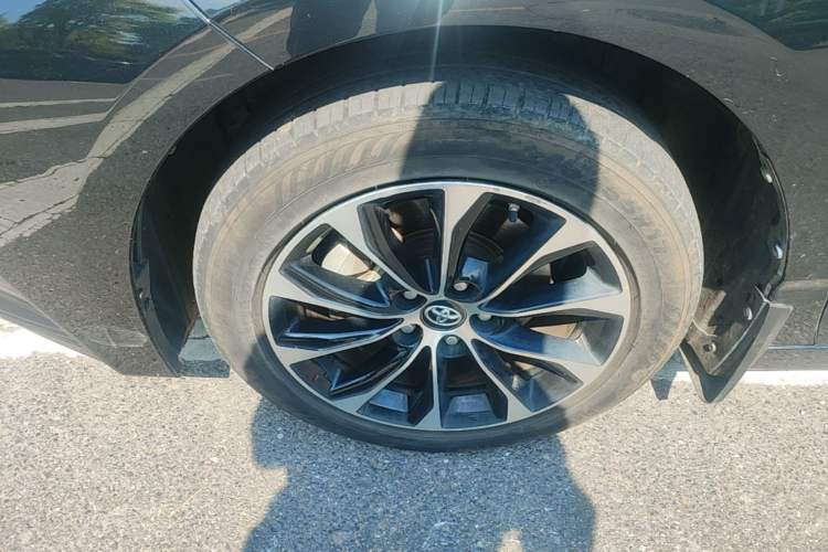 Used Toyota Avalon 2022 2.0L Luxury Edition Exterior 4