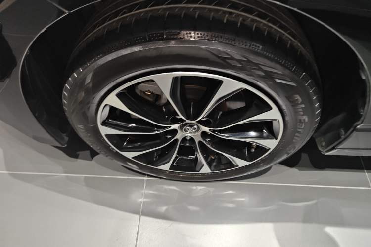 Used Toyota Avalon 2022 2.5L Luxury Edition Exterior 4