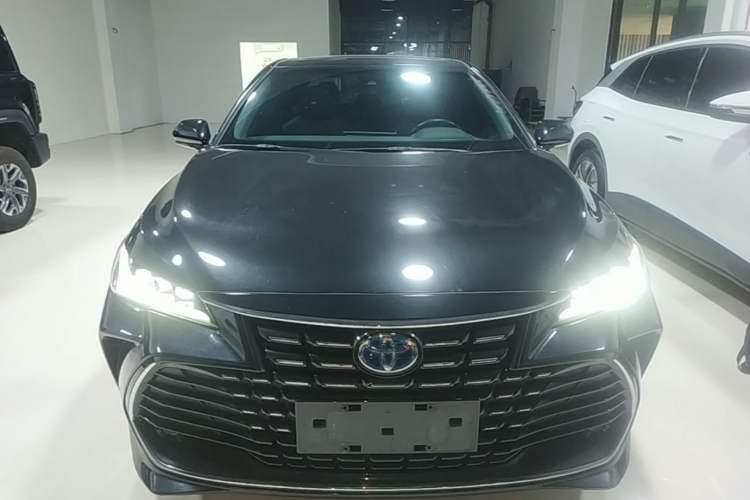 Used Toyota Avalon 2022 Dual-Engine 2.5L Luxury Edition Front