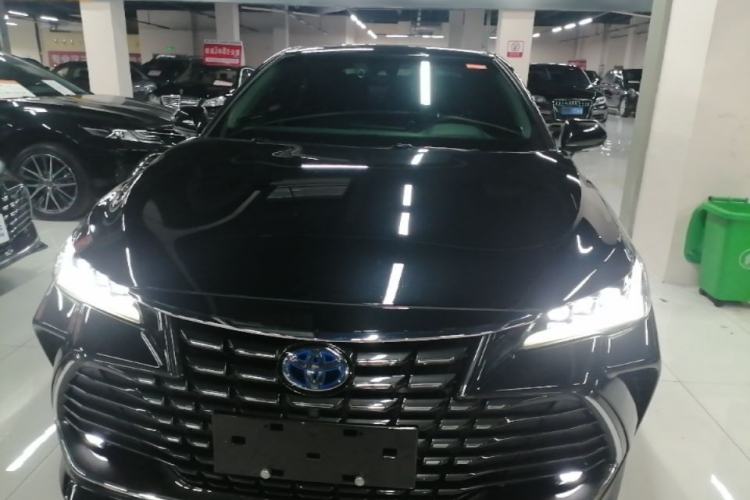 Used Toyota Avalon 2022 Dual-Engine 2.5L XLE Premium Edition Front